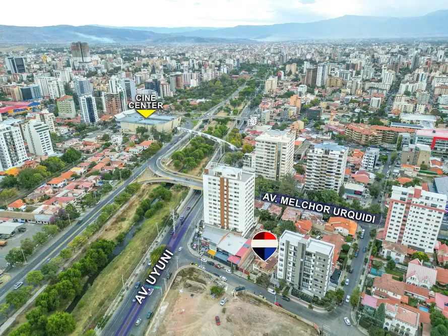 Foto 4 de Gran Oportunidad - Terreno en Venta a Una Cuadra Av. Melchor Urquidi
