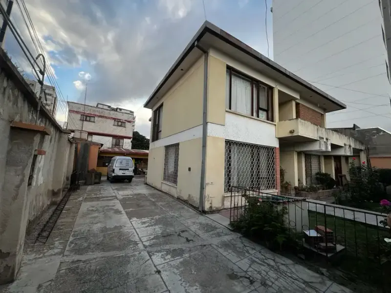 Foto 8 de Gran Oportunidad - Terreno en Venta a Una Cuadra Av. Melchor Urquidi