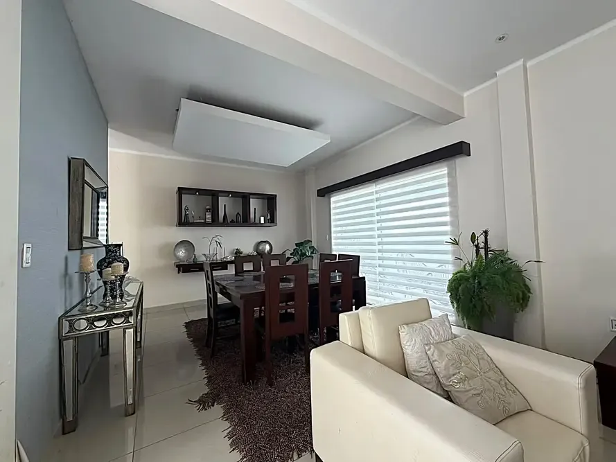 Foto 1 de Casa en Venta en Condominio Cerrado – Barrio Residencial Miraflores, Tarija