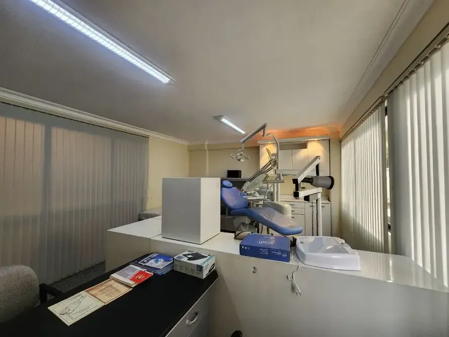 Foto 5 de Consultorio Odontologico Amoblado y Equipado, Av. Arce