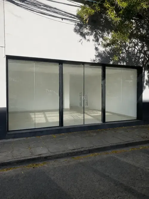 Foto 1 de Exclusivo Local Comercial en Ubicacion Estrategica - Centro de La Ciudad