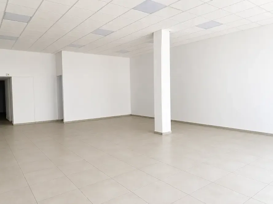 Foto 2 de Exclusivo Local Comercial en Ubicacion Estrategica - Centro de La Ciudad