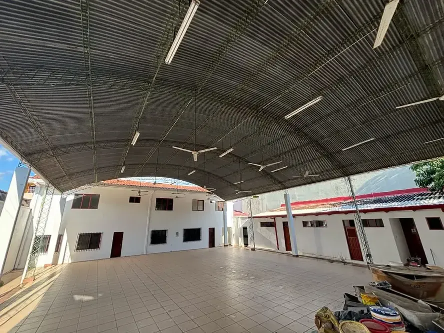 Foto 6 de Edificio Comercial en Alquiler-Montero