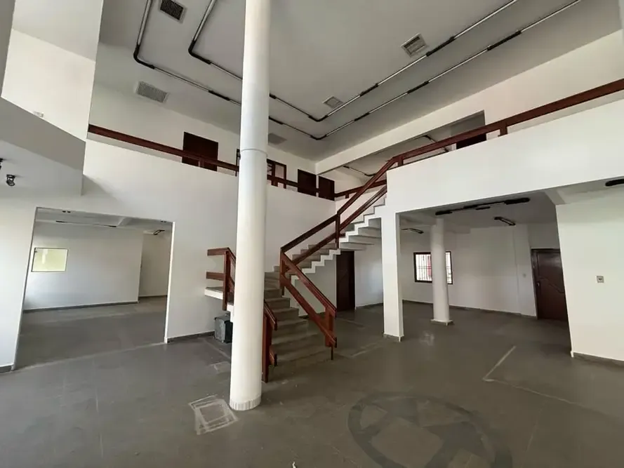 Foto 5 de Edificio Comercial en Alquiler-Montero
