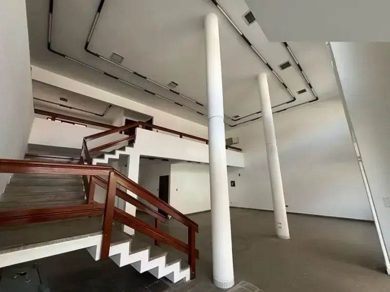 Foto 7 de Edificio Comercial en Alquiler-Montero