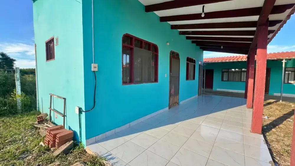 Foto 2 de Casa en venta en Cabezas sobre Av. Mora, 675 m² por $50.000