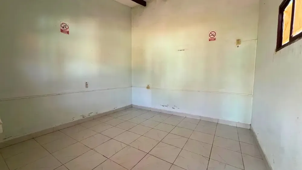 Foto 6 de Casa en venta en Cabezas sobre Av. Mora, 675 m² por $50.000