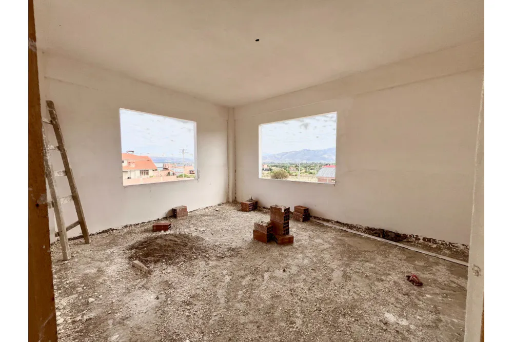 Foto 9 de Casa en Obra Gruesa en Venta