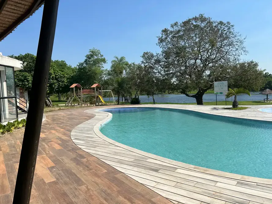 Foto 2 de Terreno de en venta en Urbanización Laguna Norte – Warnes