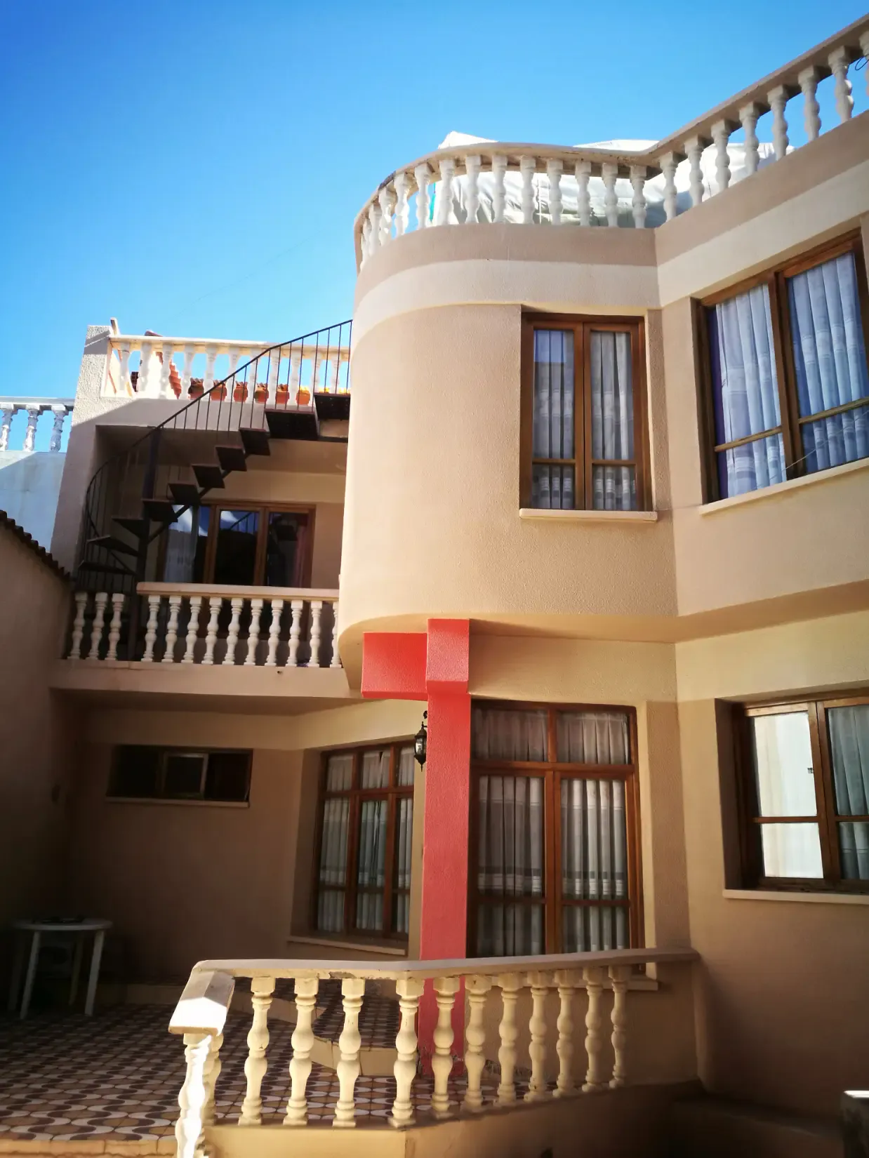 Foto 1 de Acogedora, iluminada y tranquila casa en pleno centro de la ciudad.