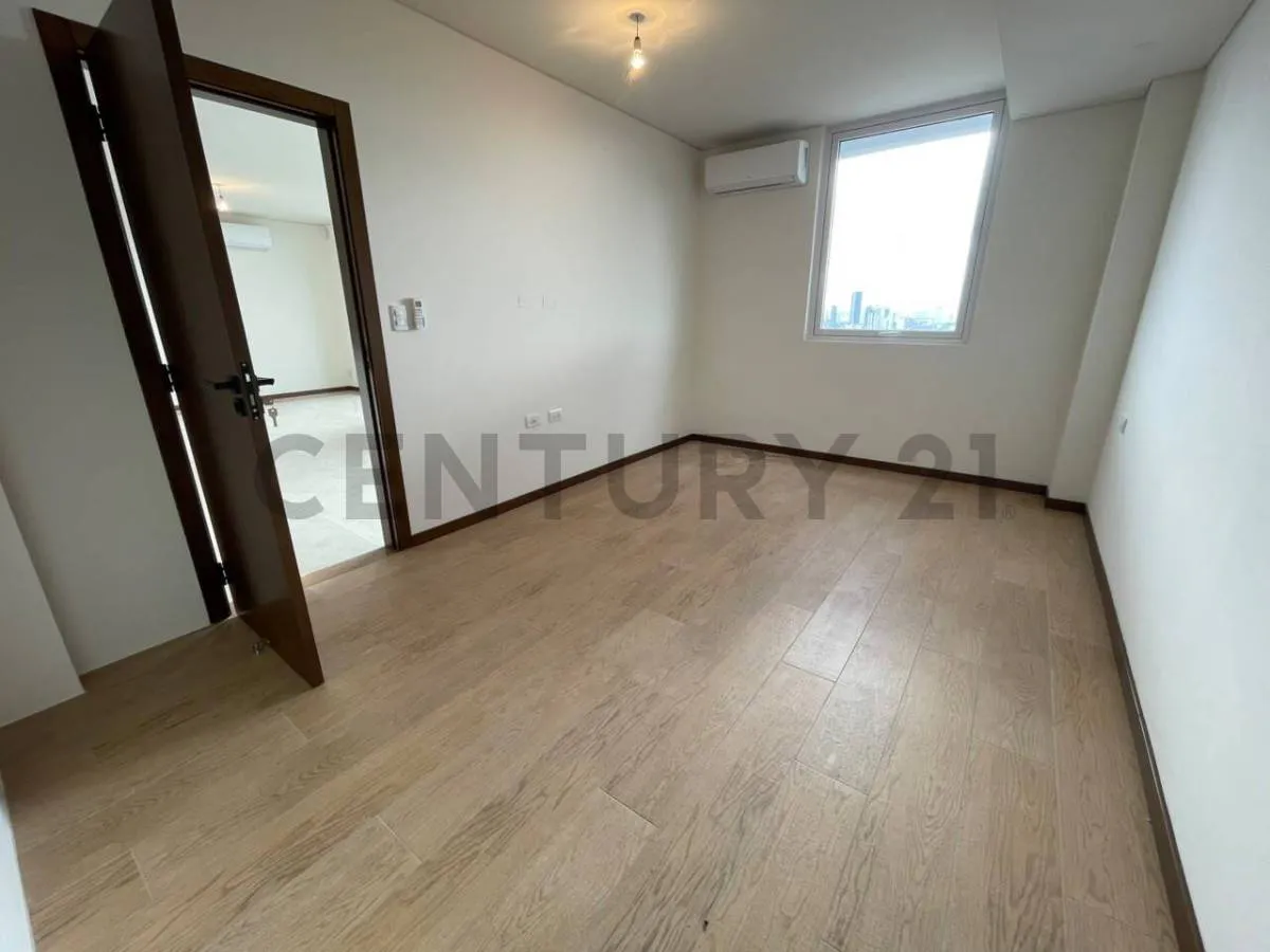Foto 6 de Departamento en Alquiler – Macororó 16-17