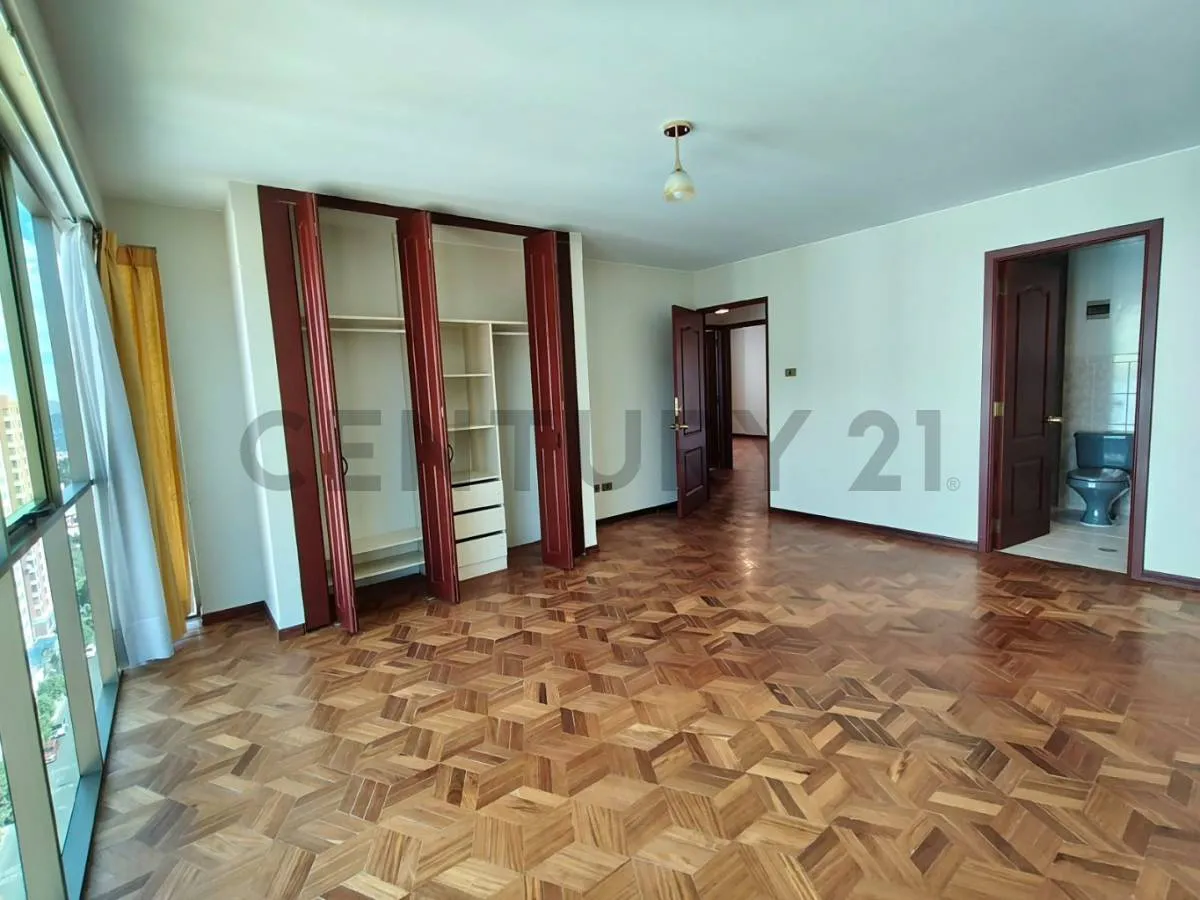 Foto 9 de Departamento en alquiler en Miraflores,Av.Saavedra entre Villalobos yDiaz Romero