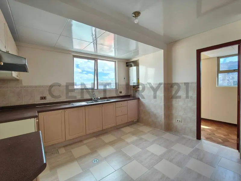 Foto 19 de Departamento en alquiler en Miraflores,Av.Saavedra entre Villalobos yDiaz Romero