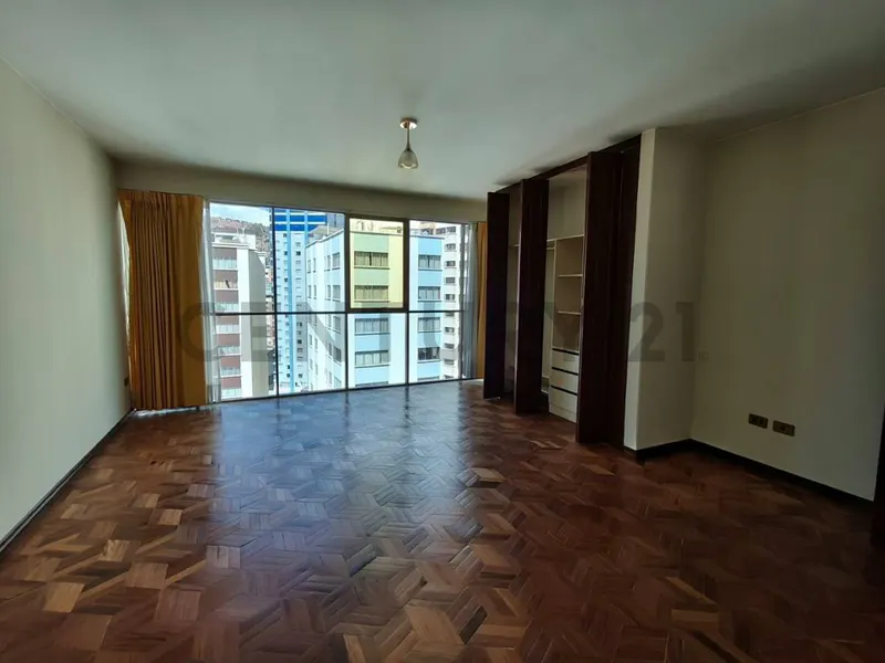 Foto 8 de Departamento en alquiler en Miraflores,Av.Saavedra entre Villalobos yDiaz Romero