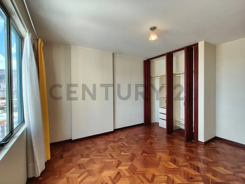 Foto 16 de Departamento en alquiler en Miraflores,Av.Saavedra entre Villalobos yDiaz Romero