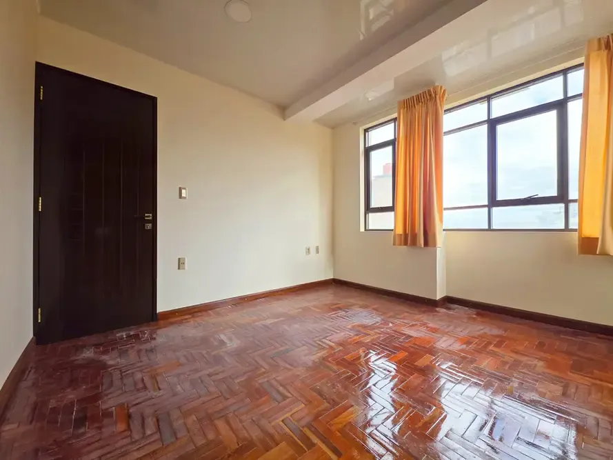 Foto 4 de Departamento a Estrenar en Venta Cerca al Mercado Campero