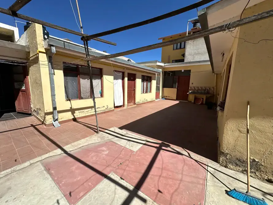 Foto 7 de Casa en Venta Como Terreno - Barrio Ingavy