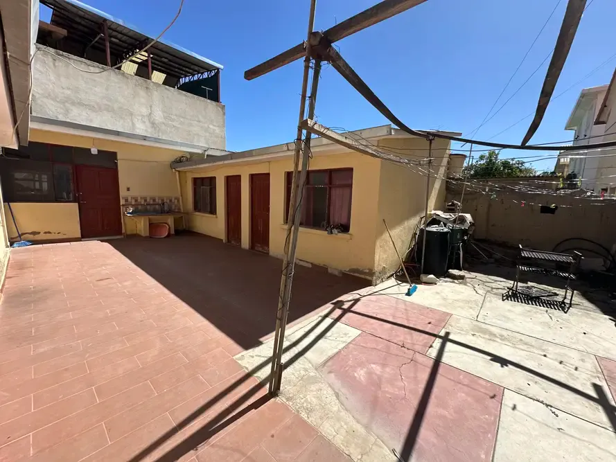Foto 9 de Casa en Venta Como Terreno - Barrio Ingavy