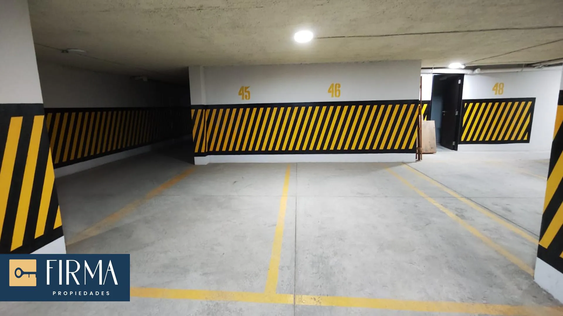 Foto 4 de Compra Este Parqueo y Baulera en Calacoto