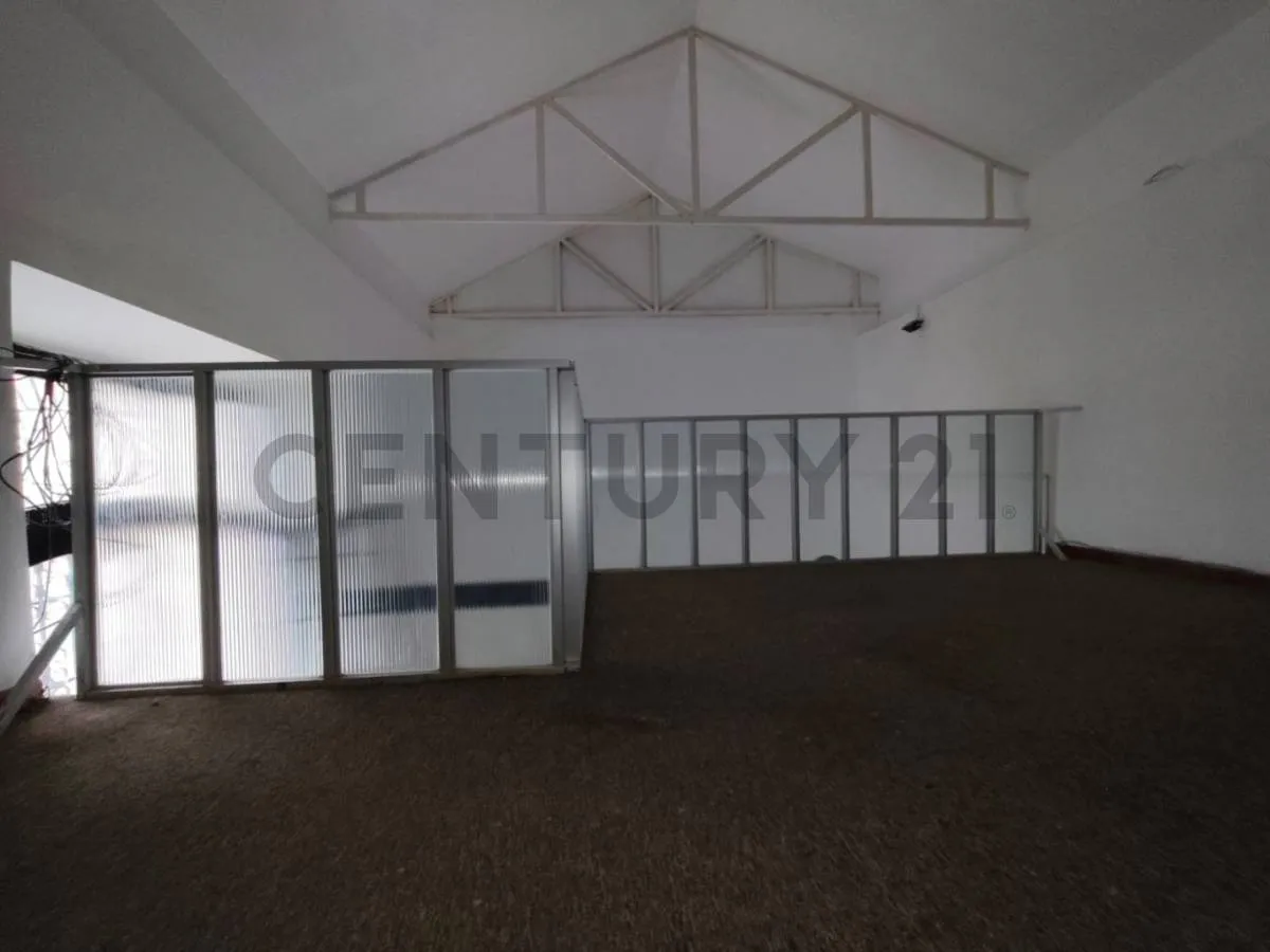 Foto 2 de Local Comercial en Alquiler
