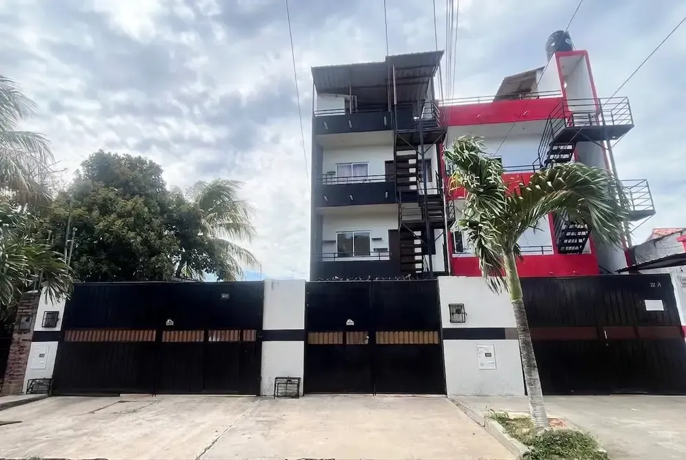 Foto 1 de Casa Comercial + Edificio en Venta