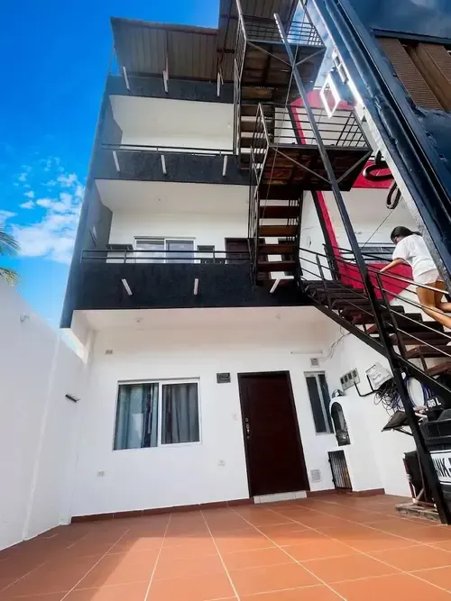Foto 2 de Casa Comercial + Edificio en Venta