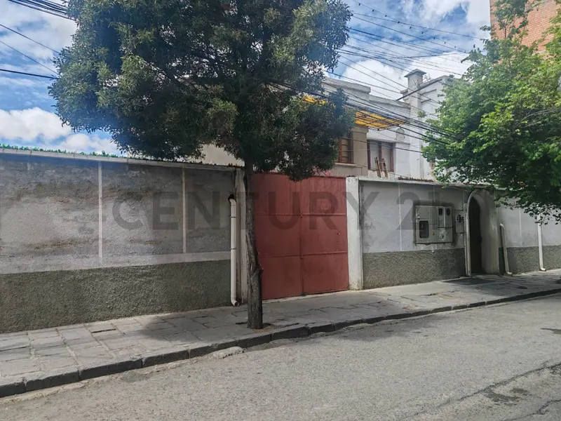Foto 12 de Venta de dos edificios comerciales y casa con galpones, Avenida Montes