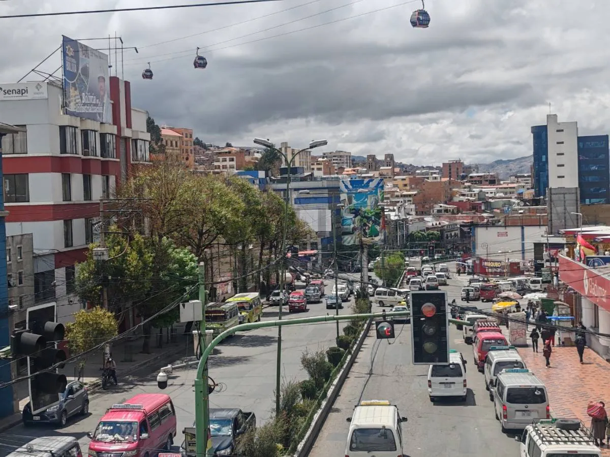 Foto 7 de Venta de dos edificios comerciales y casa con galpones, Avenida Montes