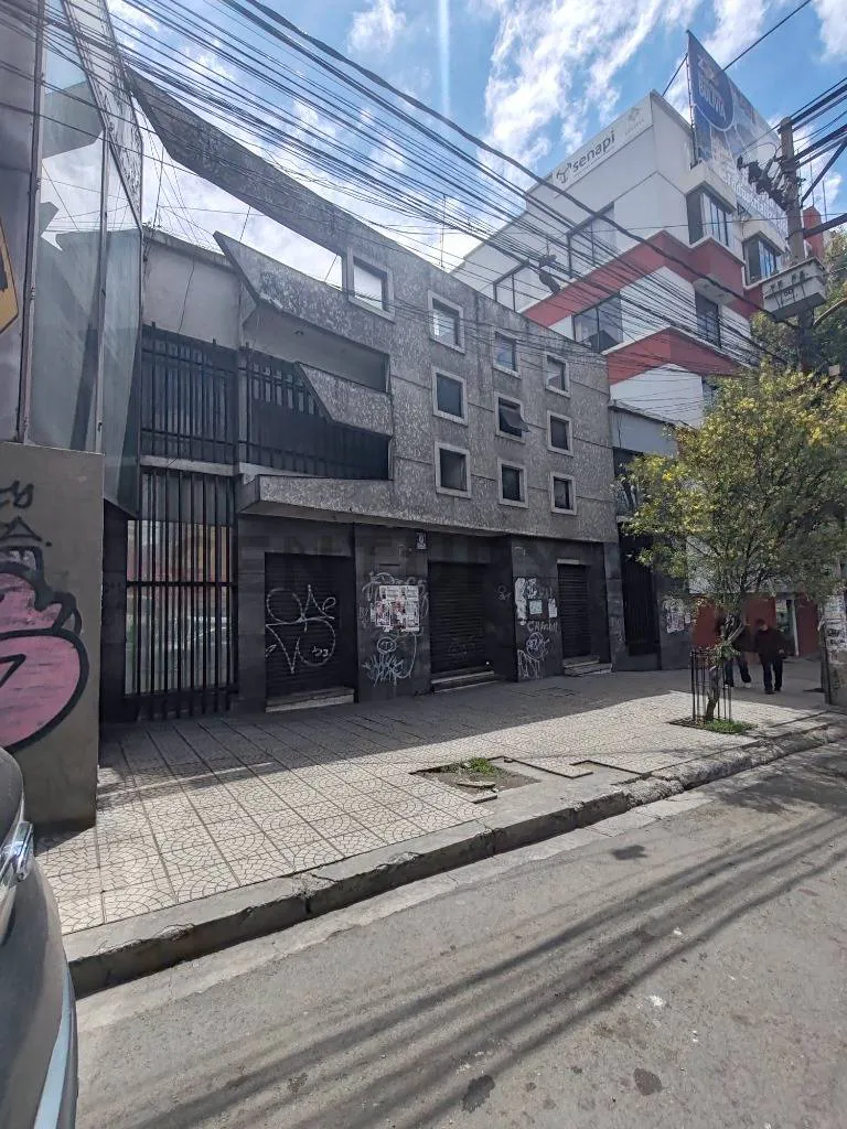 Foto 8 de Venta de dos edificios comerciales y casa con galpones, Avenida Montes
