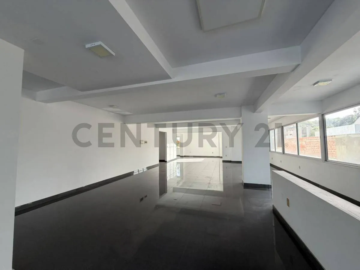 Foto 8 de Venta Local Comercial Edificio La Banda
