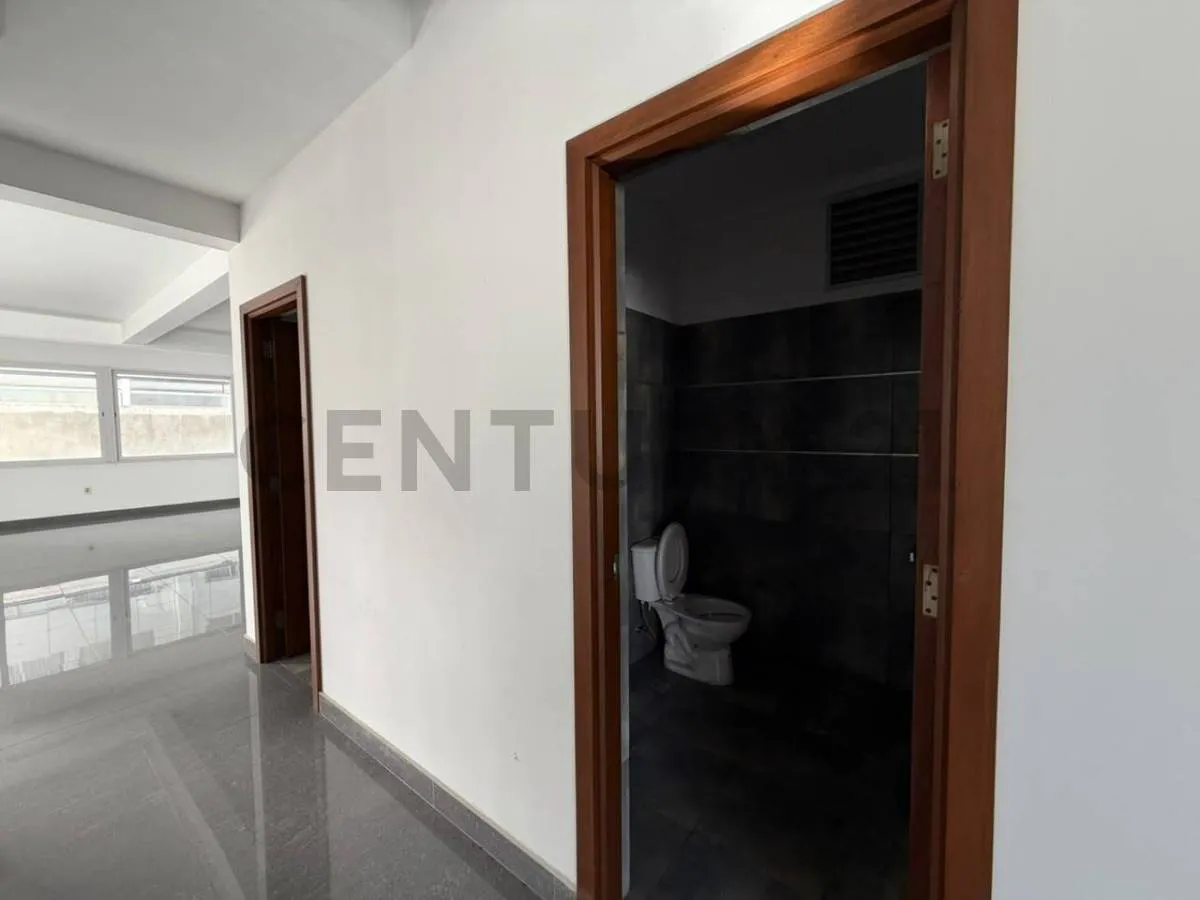 Foto 5 de Venta Local Comercial Edificio La Banda