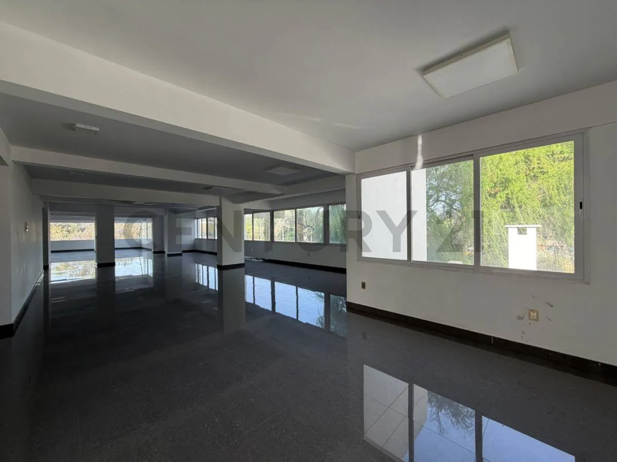 Foto 3 de Venta Local Comercial Edificio La Banda