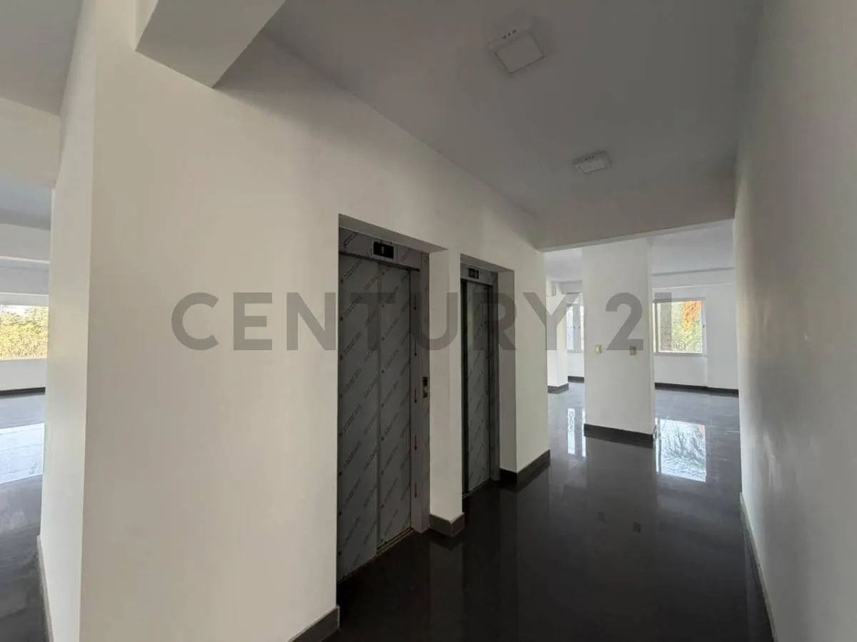 Foto 9 de Venta Local Comercial Edificio La Banda