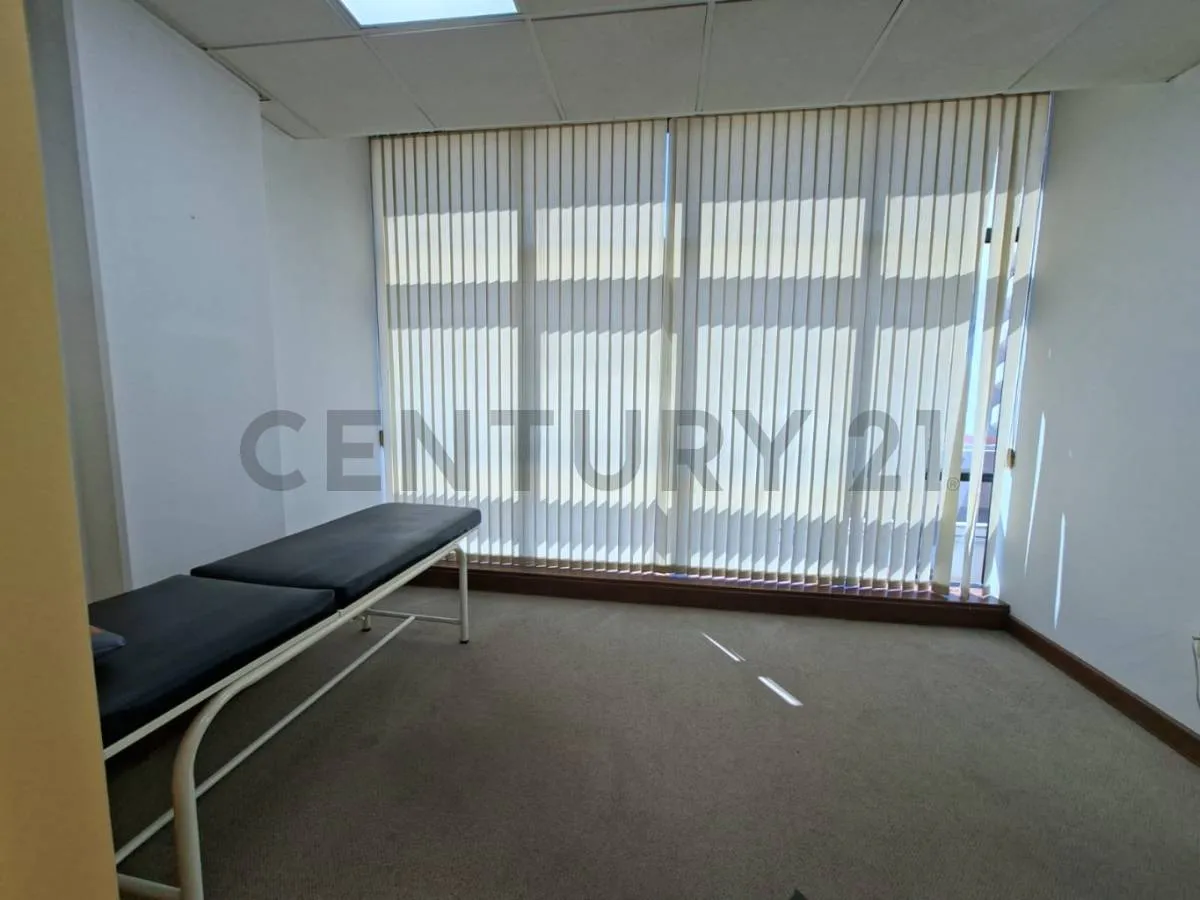 Foto 5 de Exclusivo Consultorio Médico en Venta | Calacoto