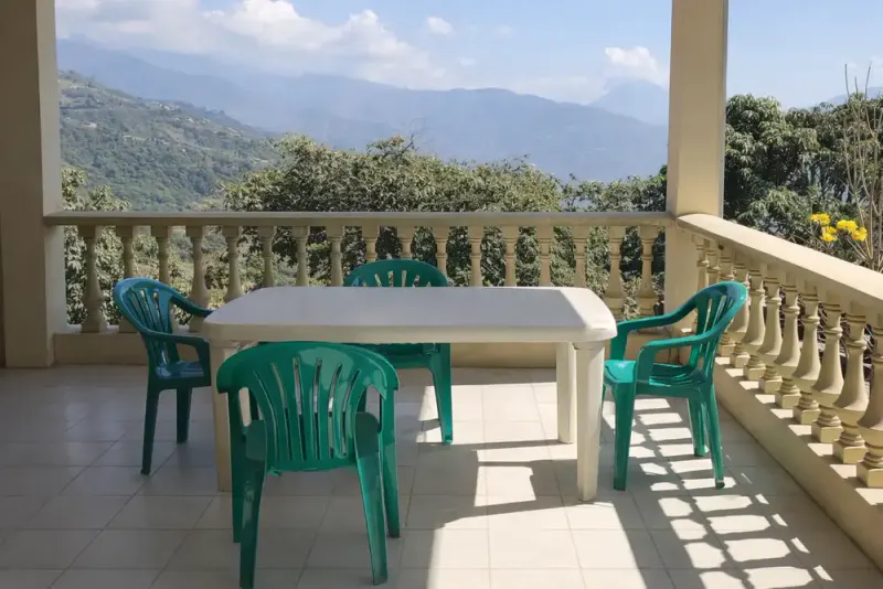 Foto 10 de Casa de campo en venta en Chulumani con 1.250 m², jardín, terraza y 5 dormitorios