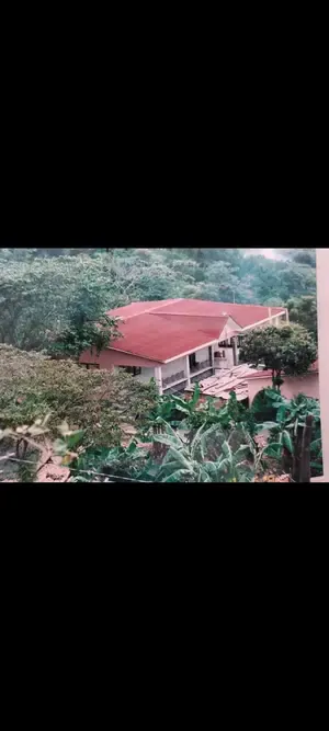 Foto 1 de Casa de campo en venta en Chulumani con 1.250 m², jardín, terraza y 5 dormitorios