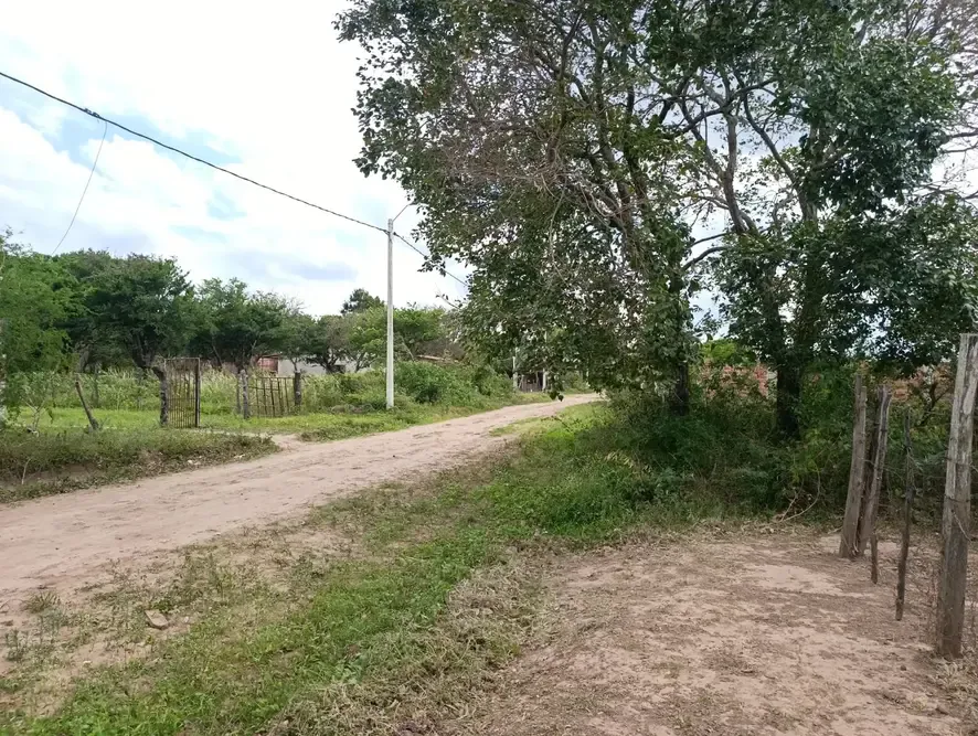 Foto 2 de Terreno en venta Urbanización Gremial, Av. 3 pasos al frente, en la zona Este