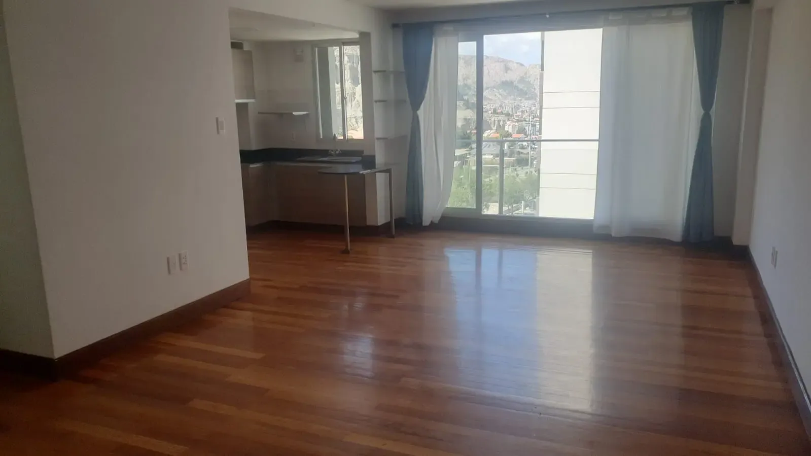 Foto 1 de Departamento en Venta de 1 Dormitorio en Achumani