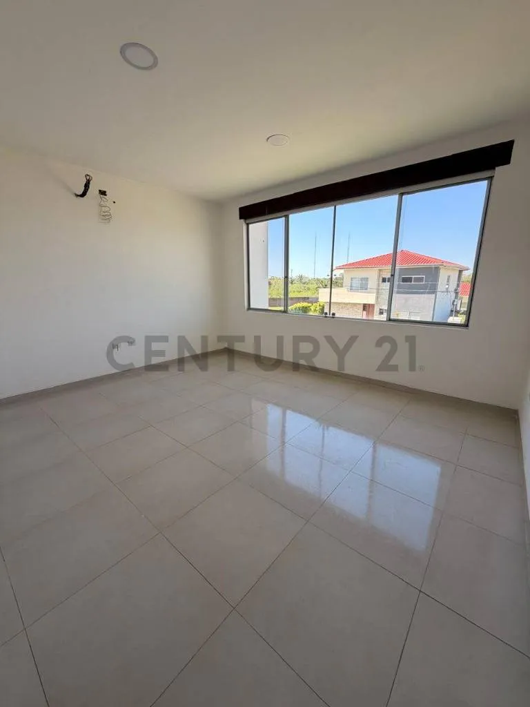 Foto 4 de Casa en alquiler en el Condominio Mirage, Urubo