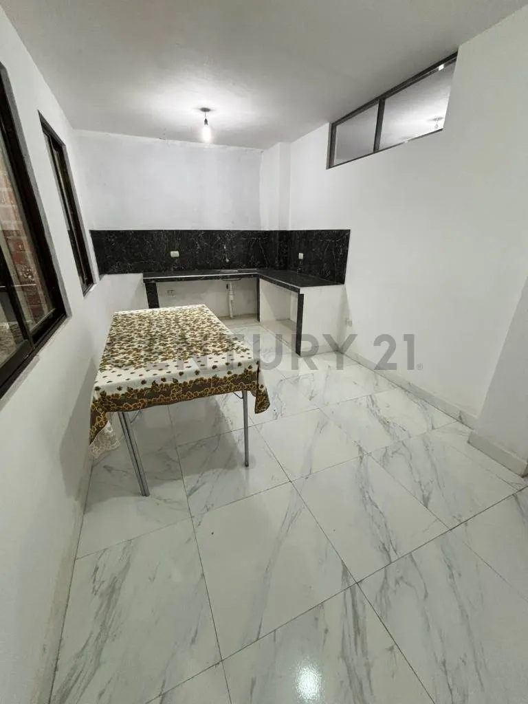 Foto 8 de Departamento en Alquiler – Zona Daniel Sánchez Bustamante