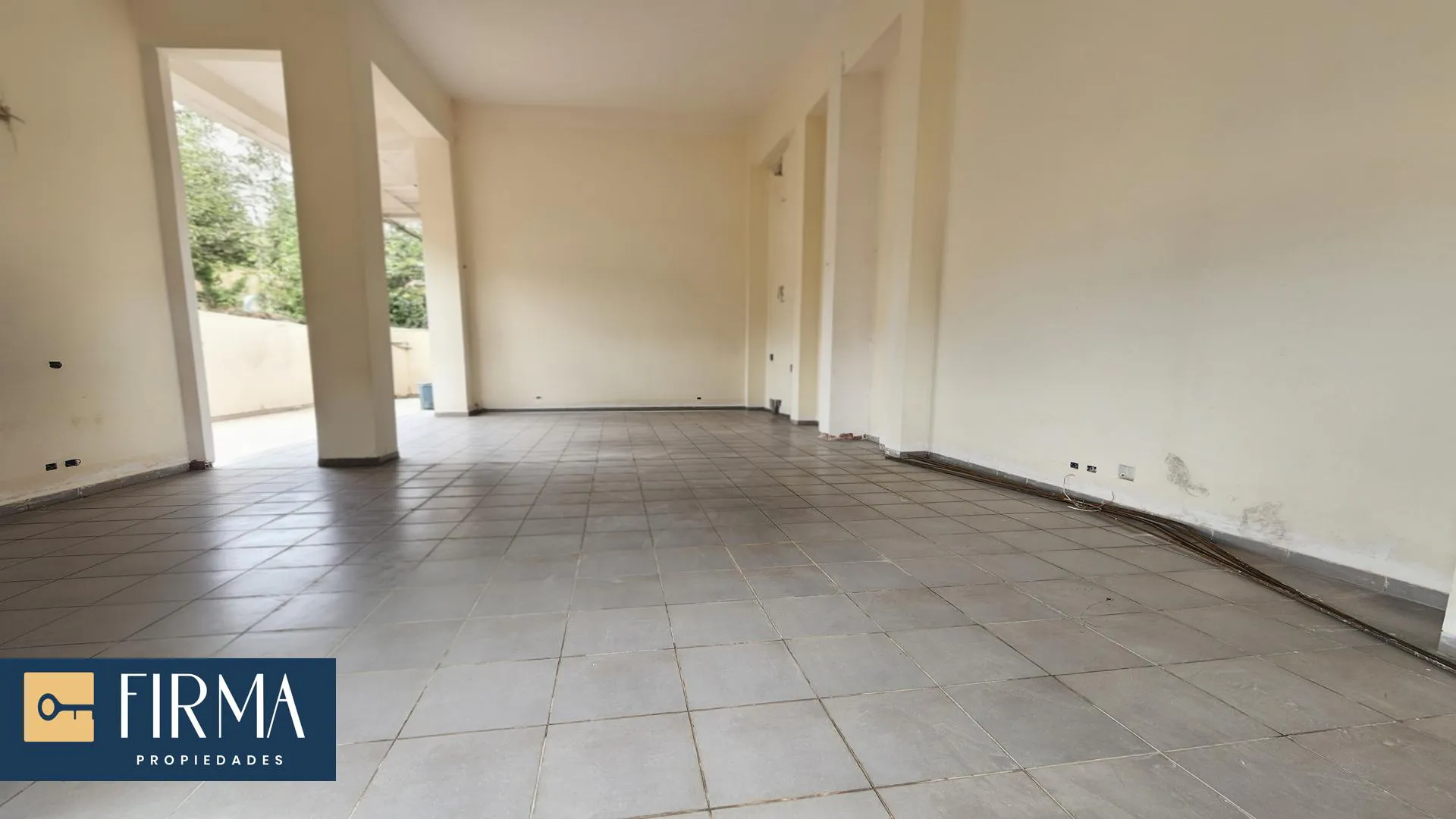 Foto 3 de Compra Este Local Comercial a Estrenar, Huayllani Achumani