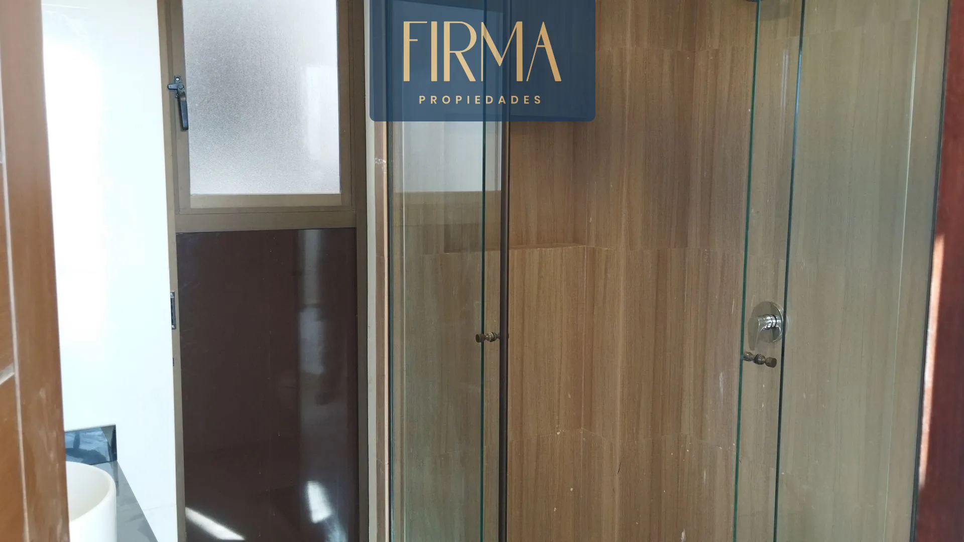 Foto 10 de Compra Esta Casa en Condominio Privado en Los Rosales de Alto Calacoto