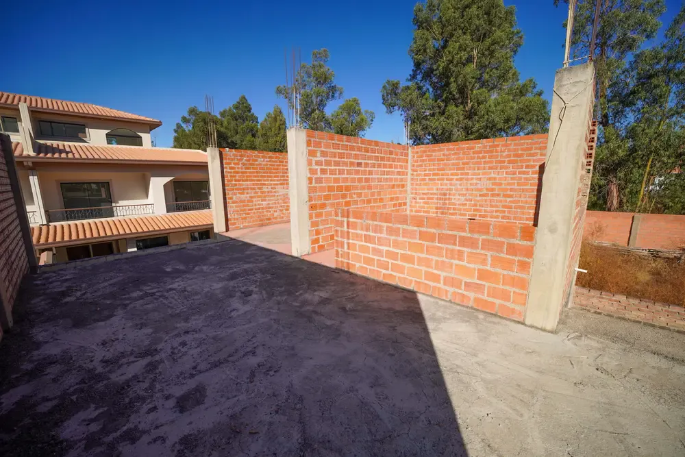 Foto 5 de Terreno con Construcción en Venta – Próximo a Av. Ecológica y Puente Khora