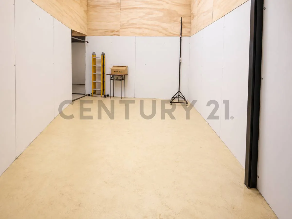 Foto 4 de Local comercial en alquiler
