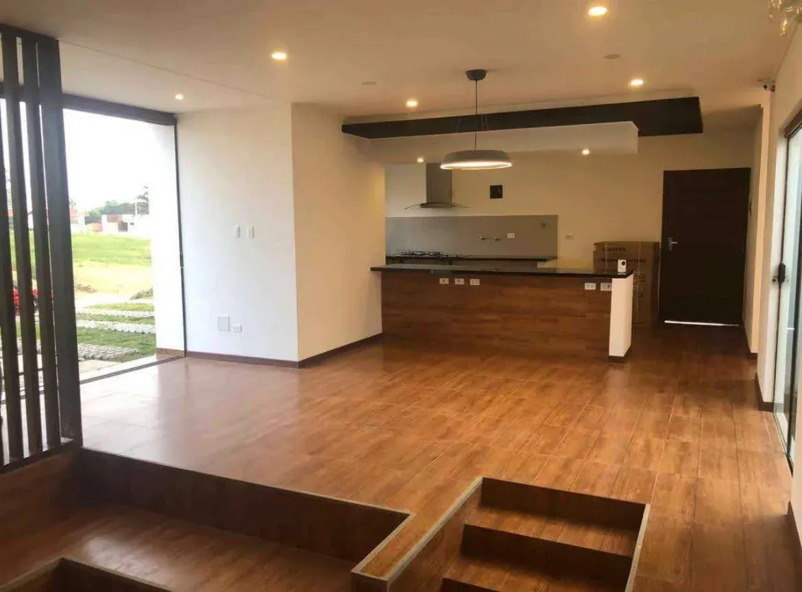 Foto 5 de Casa en alquiler Cond. La Florida 1
