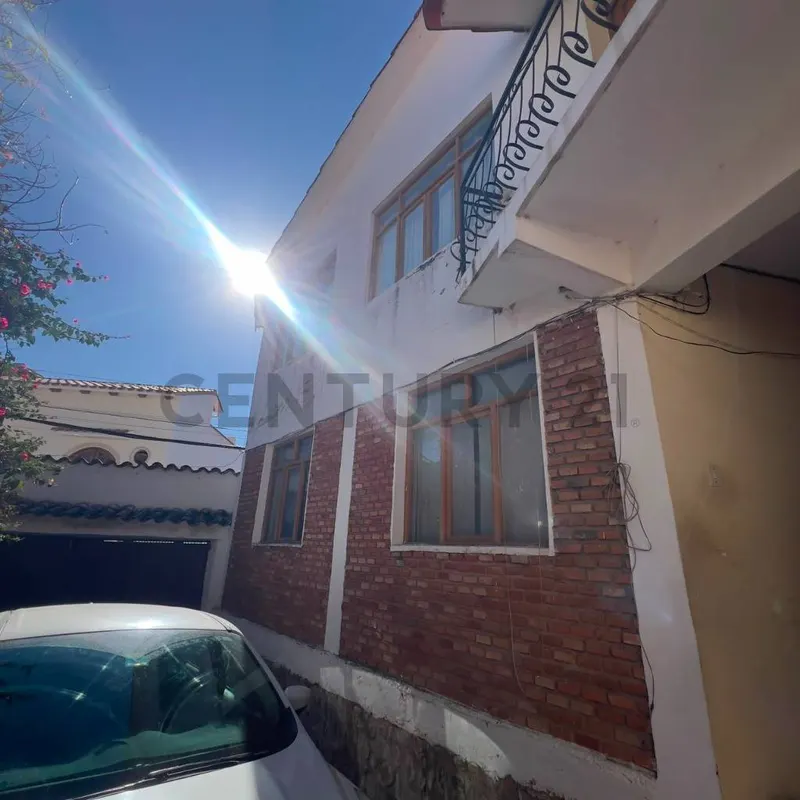 Foto 7 de Terreno con Construccion en Venta