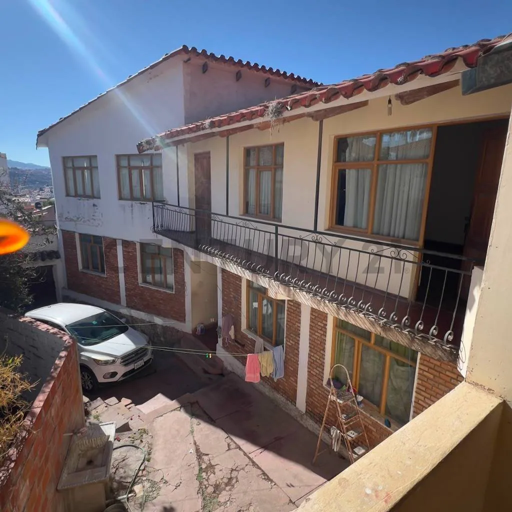 Foto 8 de Terreno con Construccion en Venta