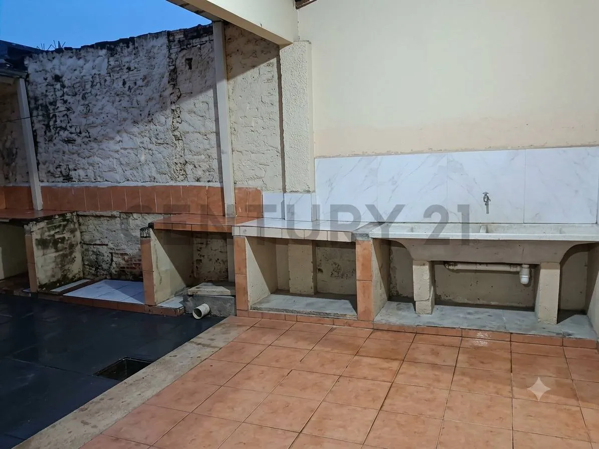 Foto 4 de Casa en Anticretico Sudeste 300.000 Bs