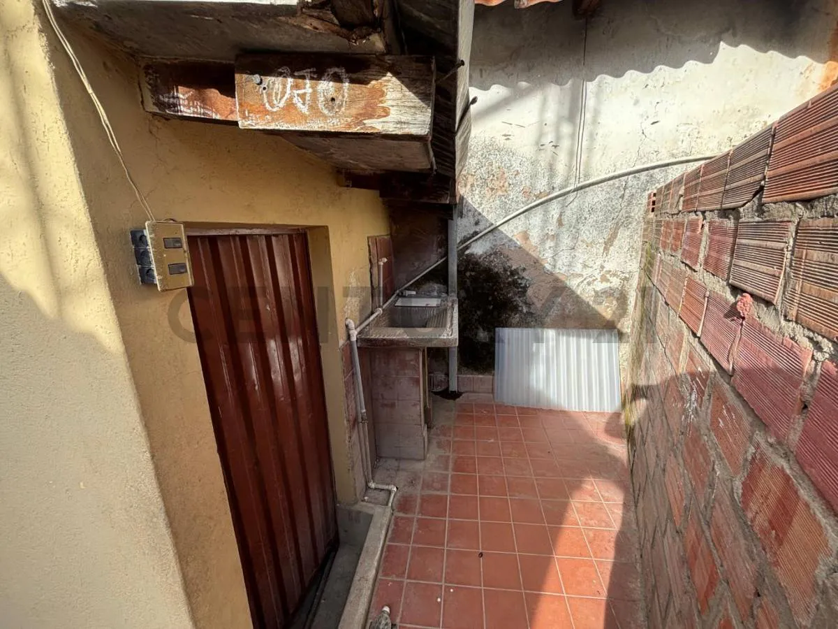 Foto 4 de Casa Comercial Tipo Galpón en Alquiler – Zona Terminal