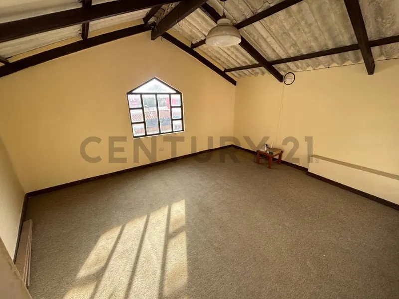 Foto 13 de Casa Comercial Tipo Galpón en Alquiler – Zona Terminal